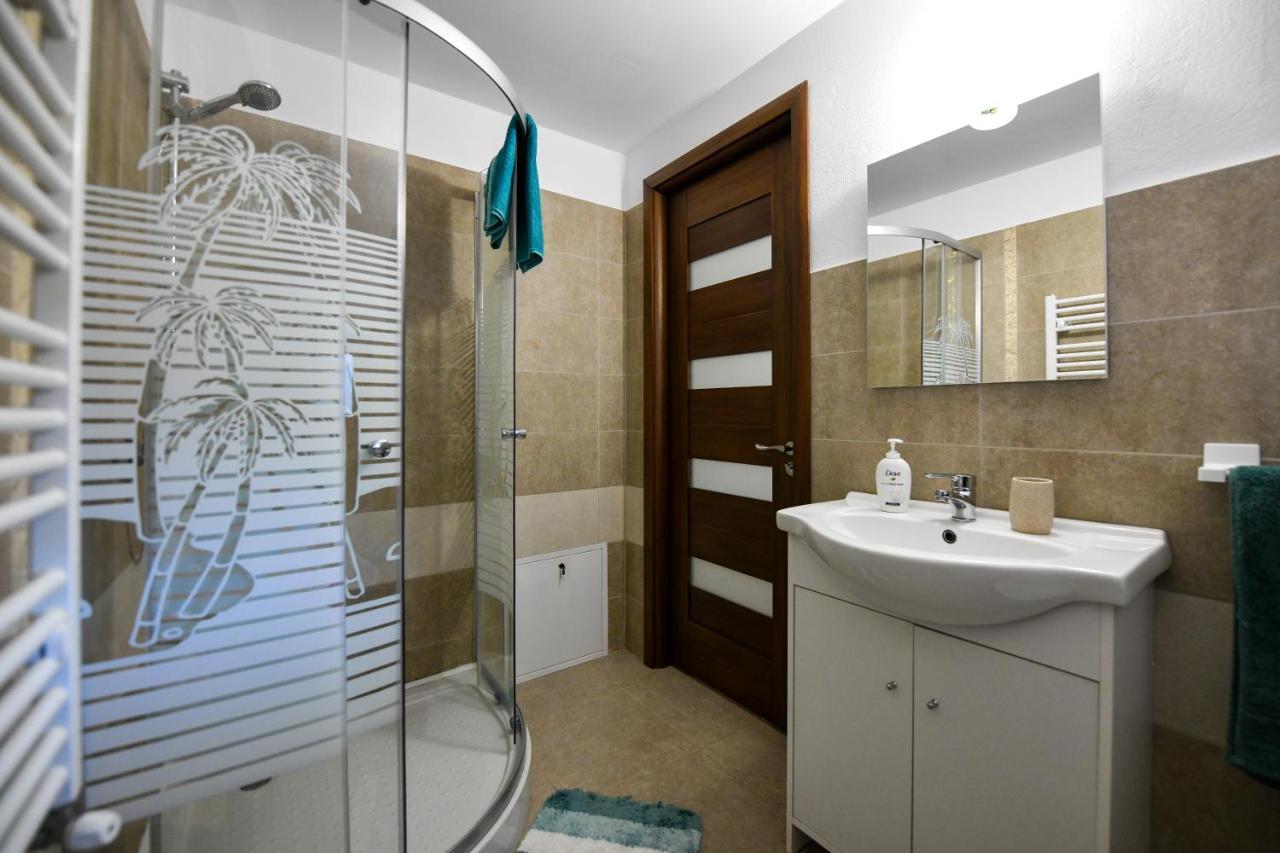 Villa Castellino Tîrgu Ocna Екстериор снимка